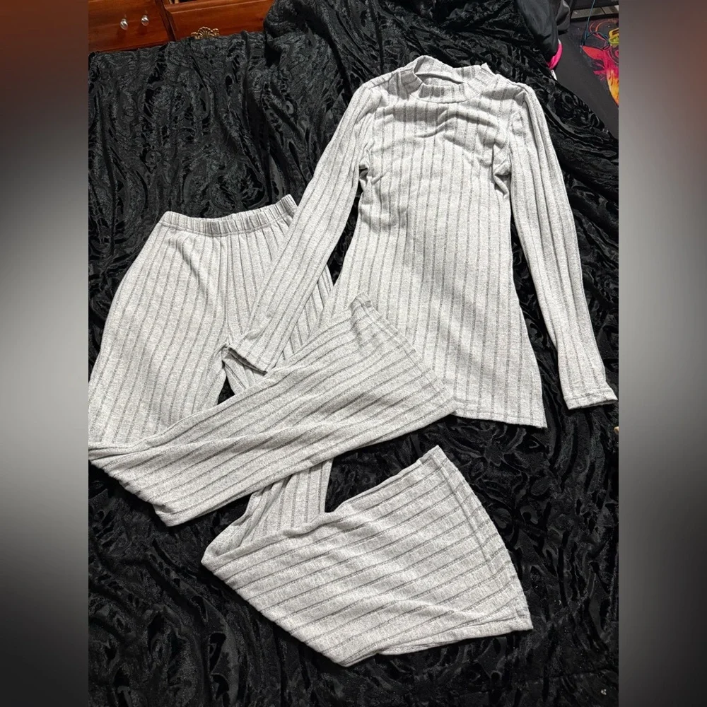 Ribbed Long-Sleeve Top & Pant Sleep Set - Light Gray - Picture 1 of 4